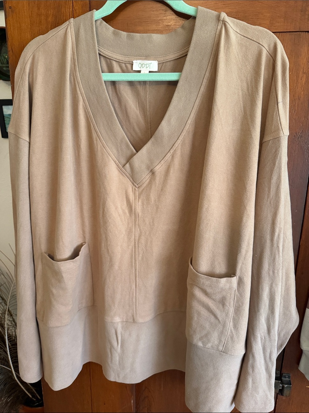ODDY Oversized V-Neck Sweater in Beige